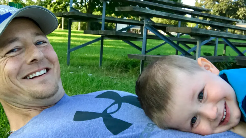 Jason Gaudette en compagnie de son fils Leighton