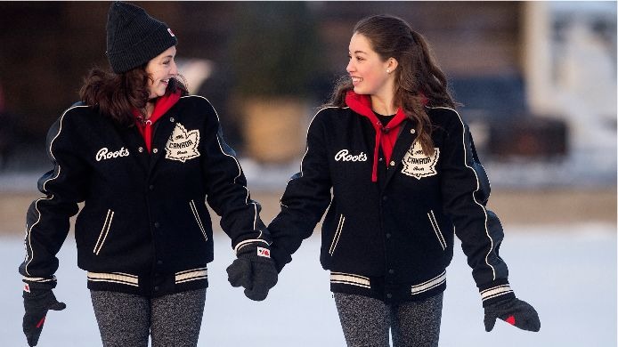 <p>Isabelle Brasseur patine avec sa fille Gabriella. </p> <p>Isabelle Brasseur patine avec sa fille Gabriella. </p>