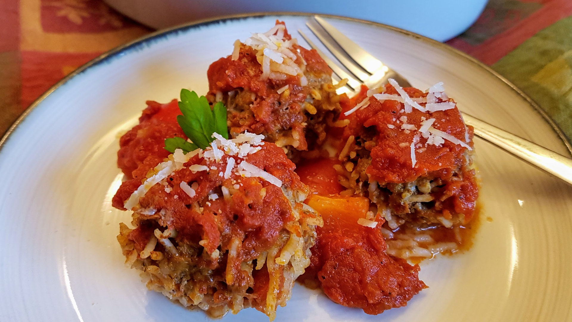 Boulettes de viande sur une assiette