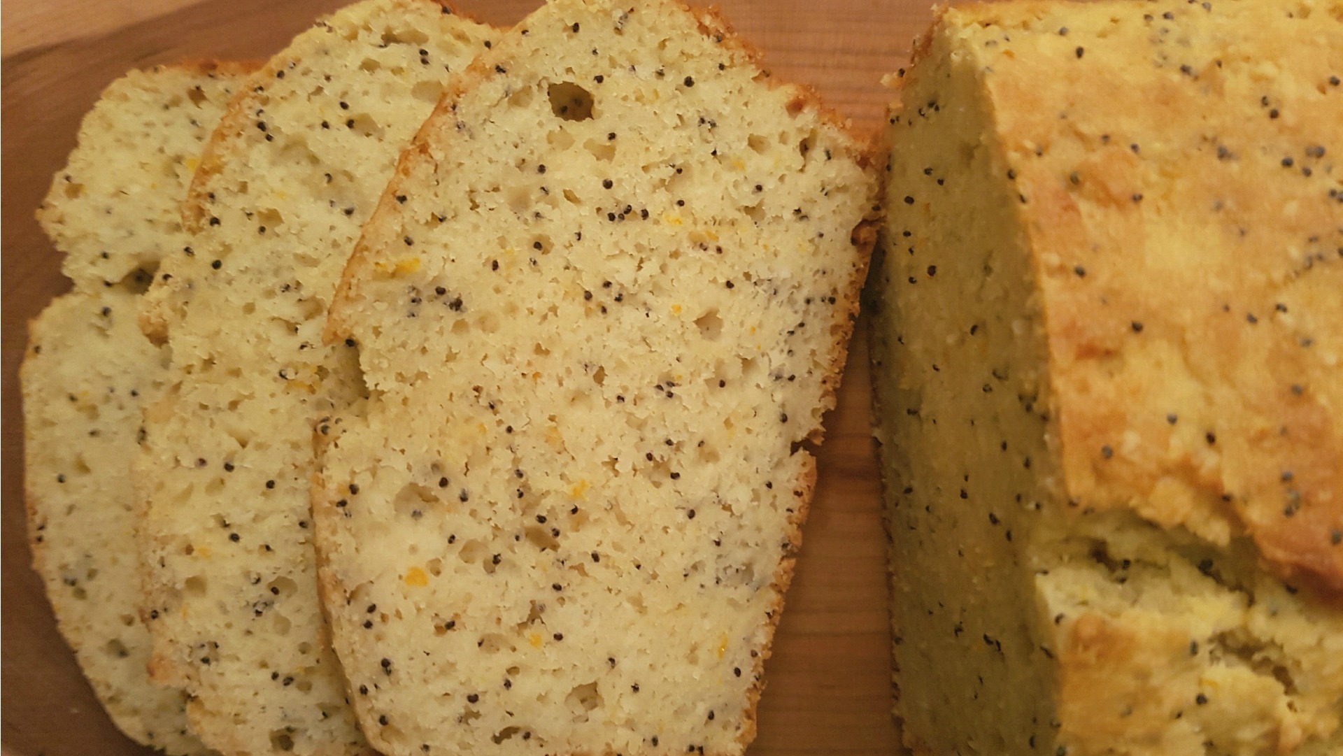  Pain d'orange aux amandes et de poppyseed