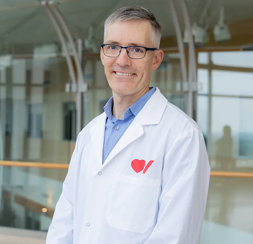 Le Dr Andrew Mackie, chercheur subventionné par Cœur + AVC