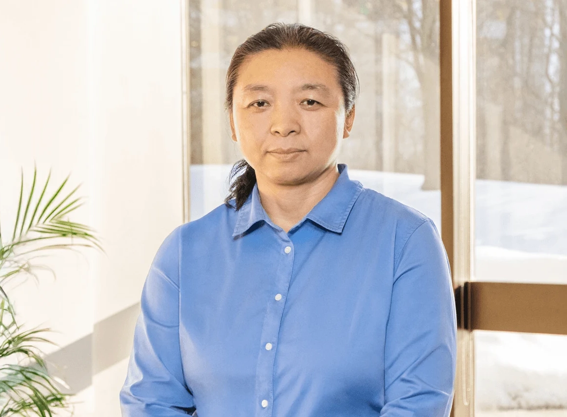 Jing Wang, chercheuse subventionnée par Cœur + AVC