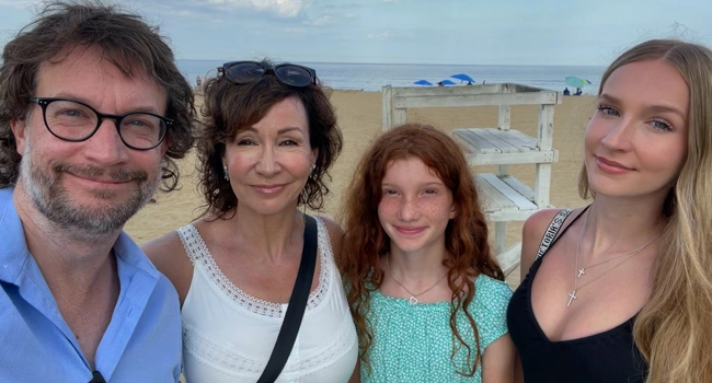 <p>Josée Boudreault et sa famille.</p> <p>Josée Boudreault et sa famille.</p>